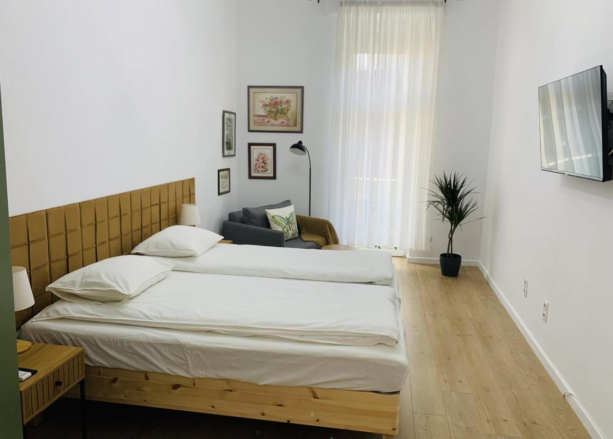 Margaret Boulevard Apartment - With Balcony ブダペスト エクステリア 写真